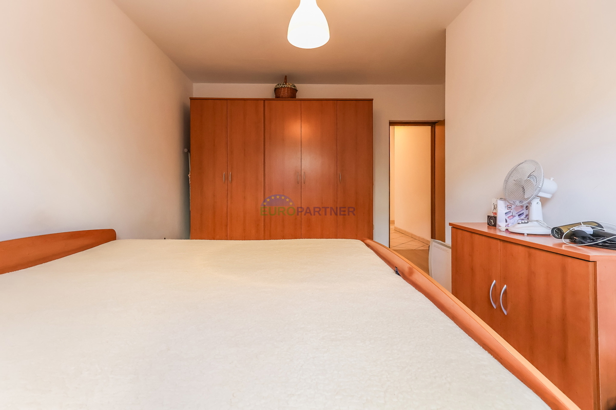 Samostojna hiša s štirimi stanovanji, Funtana