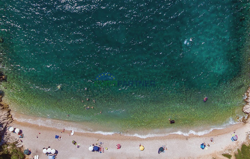 Istra, Novigrad, moderna vila s bazenom