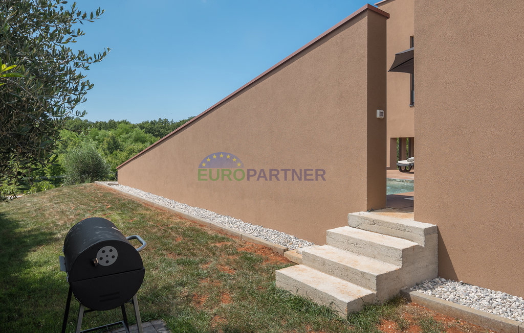 Istra, Novigrad, moderna vila s bazenom