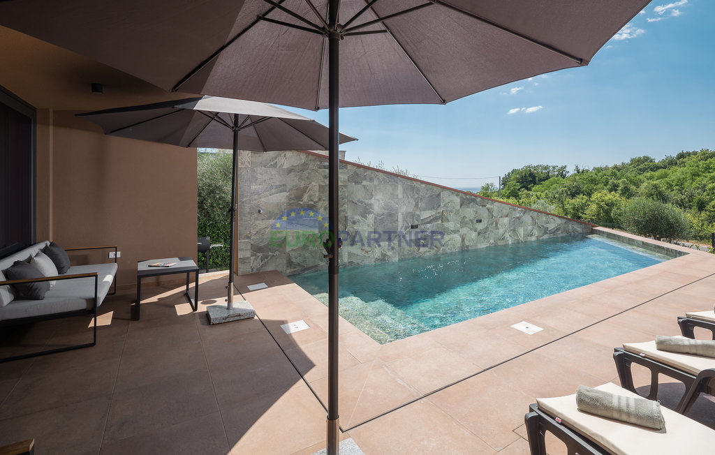 Istra, Novigrad, moderna vila s bazenom