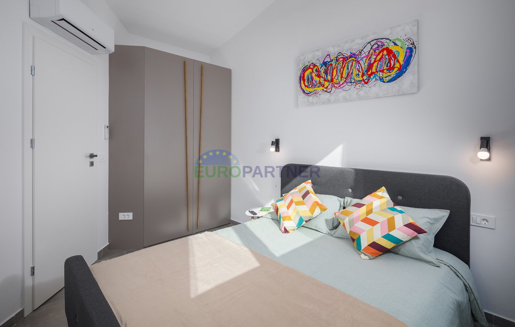 Istra, Novigrad, moderna vila s bazenom