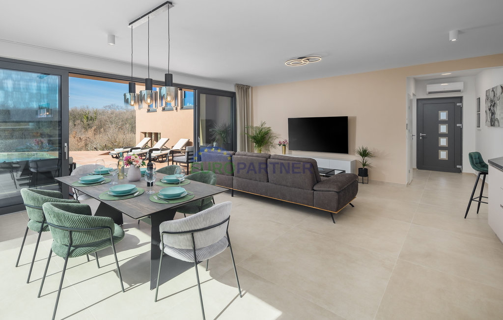 Istra, Novigrad, moderna vila s bazenom