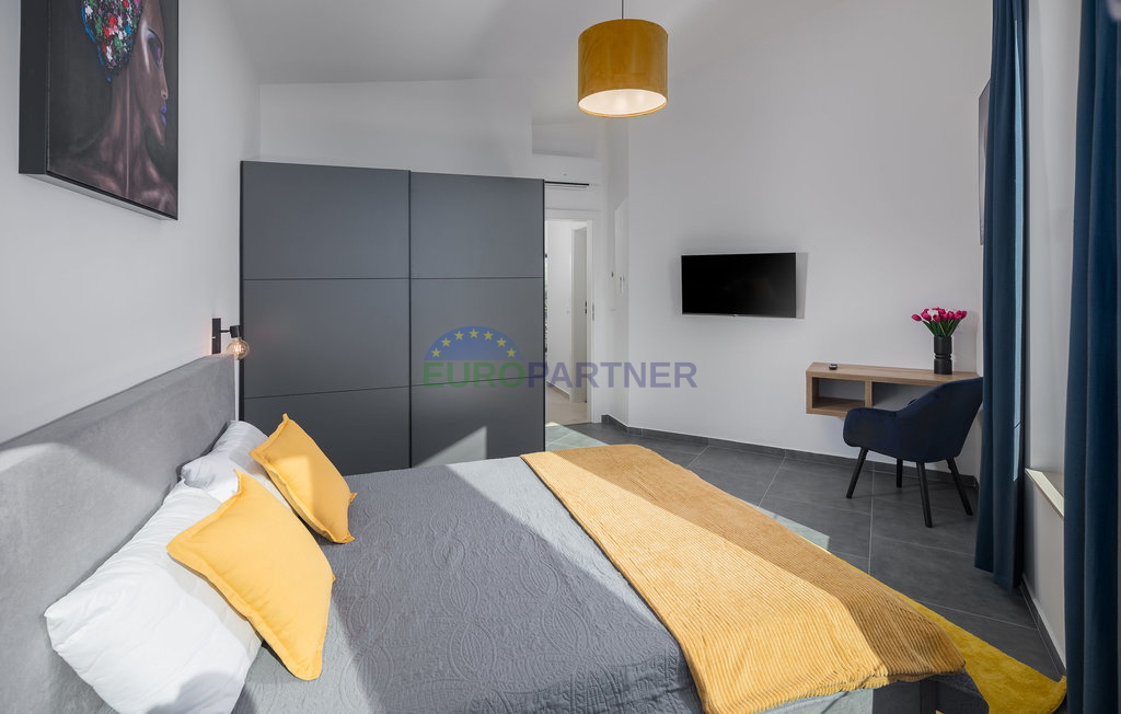 Istra, Novigrad, moderna vila s bazenom