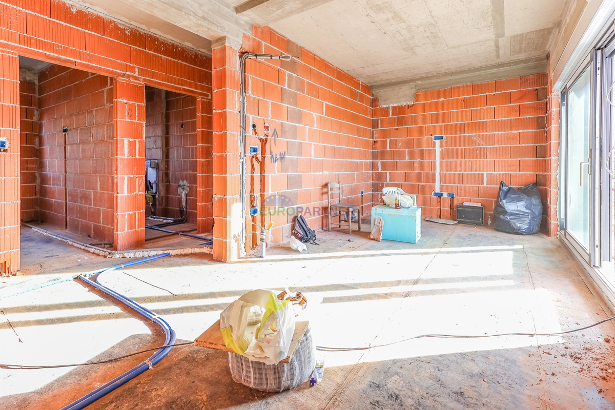 Stanovanje z vrtom 400 m2, Poreč