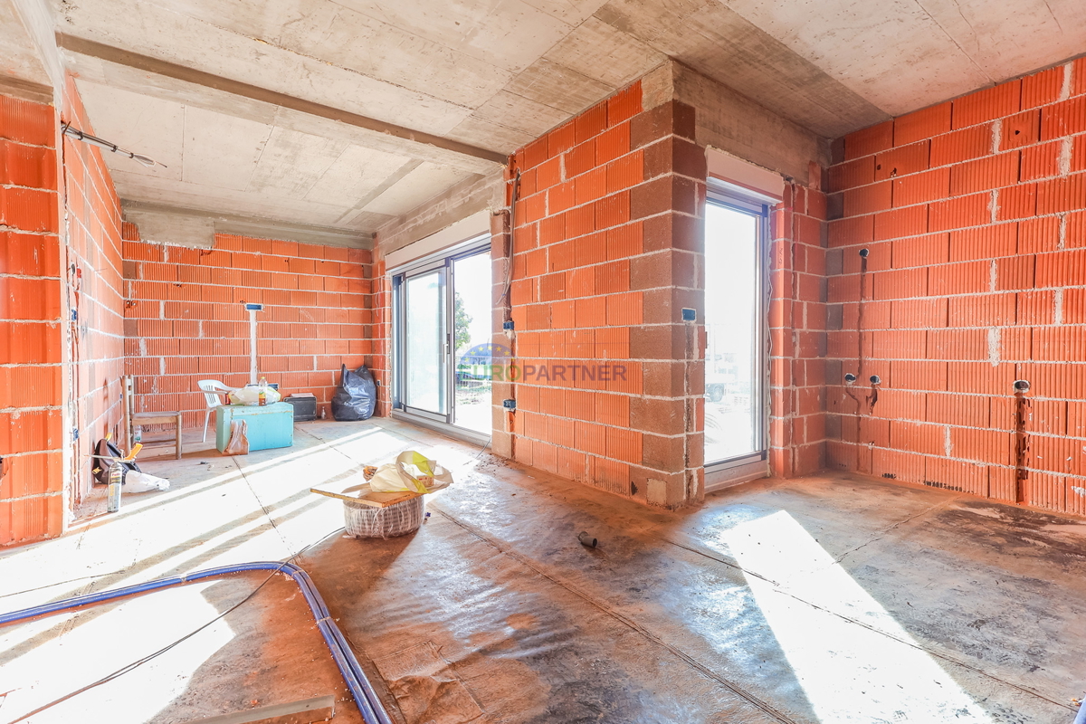 Stanovanje z vrtom 400 m2, Poreč