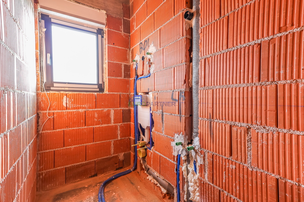 Stanovanje z vrtom 400 m2, Poreč