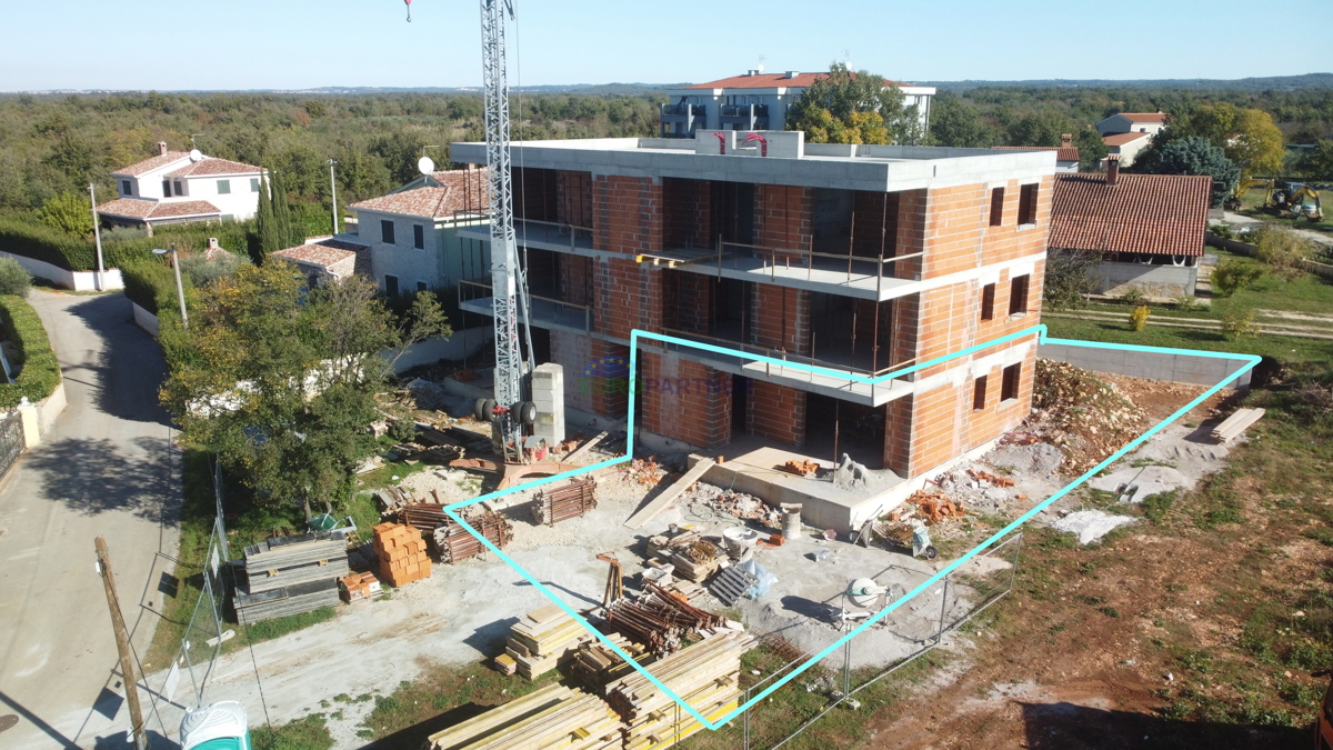 Stanovanje z vrtom 400 m2, Poreč