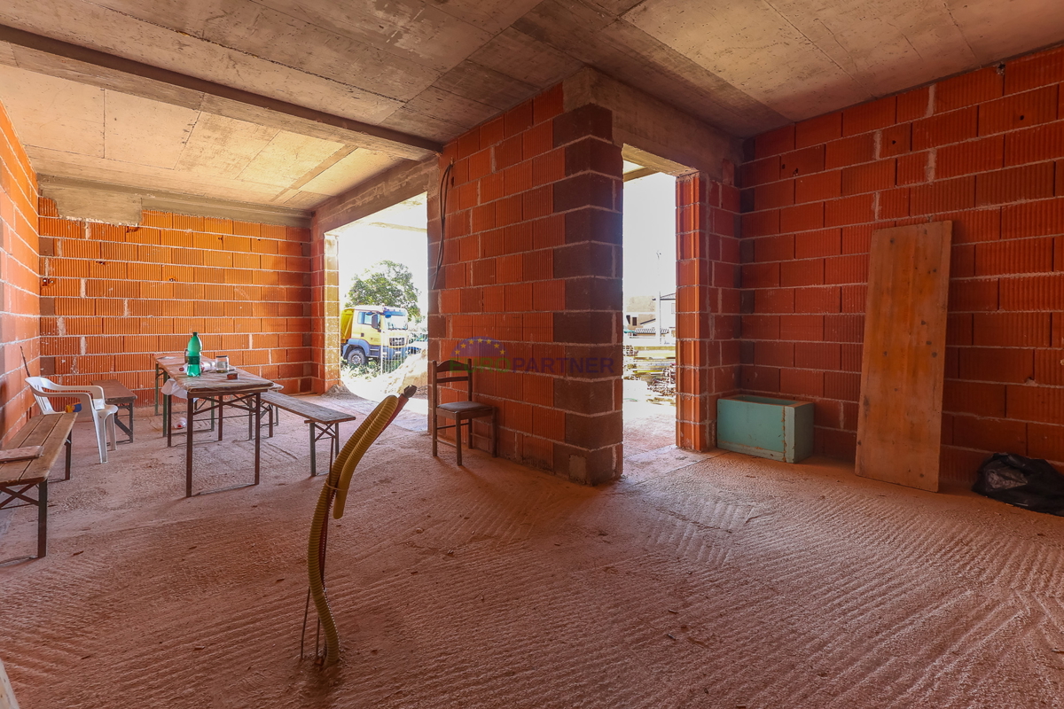 Stanovanje z vrtom 400 m2, Poreč