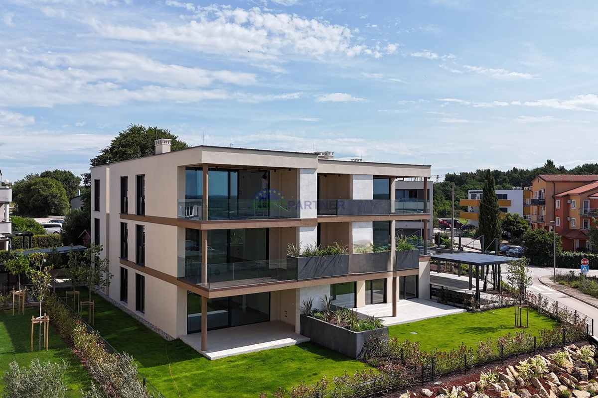 Istra, Novigrad, sodobno stanovanje v prvem nadstropju razkošne stavbe