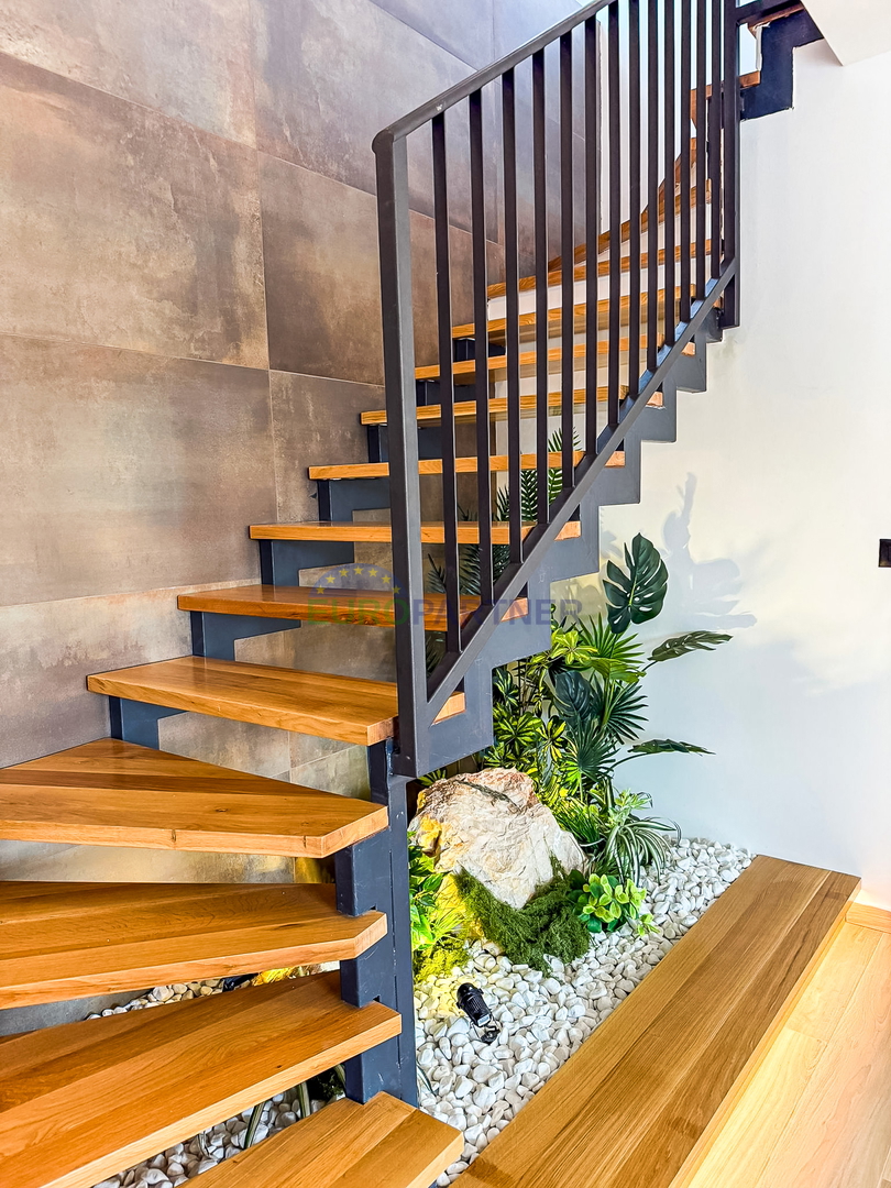 Čudovita moderna hiša z bazenom, 5 km od Poreča in morja!