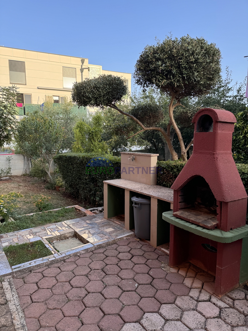 Istra, Novigrad, stanovanje z vrtom blizu morja