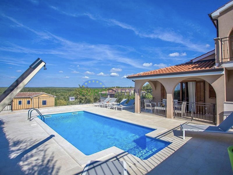 Hiša z odprtim pogledom na naravo, Poreč, 7 km od morja