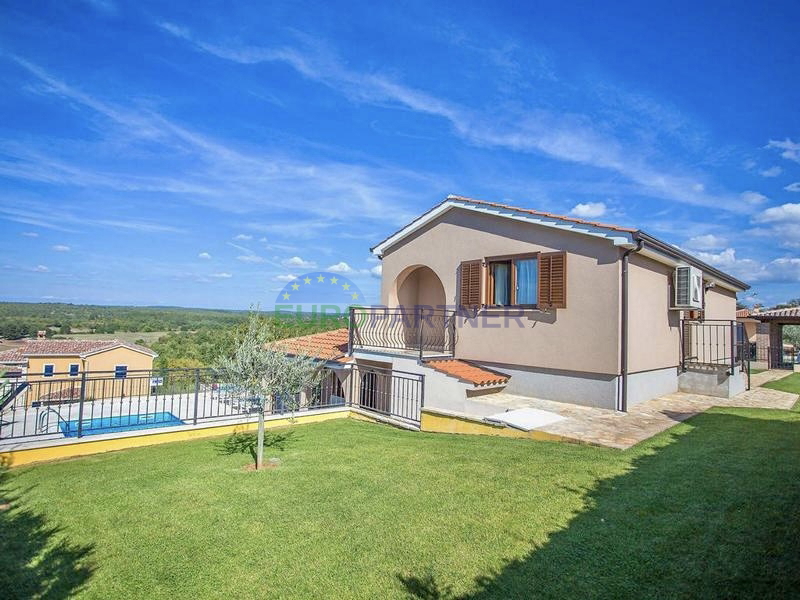 Hiša z odprtim pogledom na naravo, Poreč, 7 km od morja