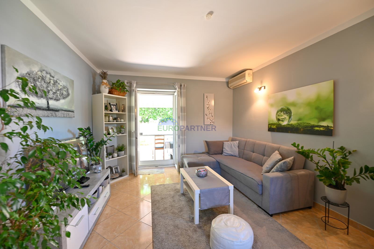 Apartma z vrtom, Poreč, 3 km od morja