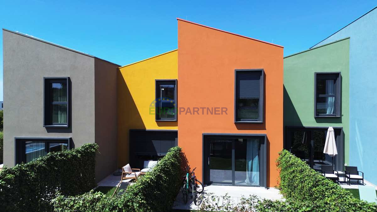 Istra, Poreč, lepa hiša zadnja v nizu v bližini morja in mesta