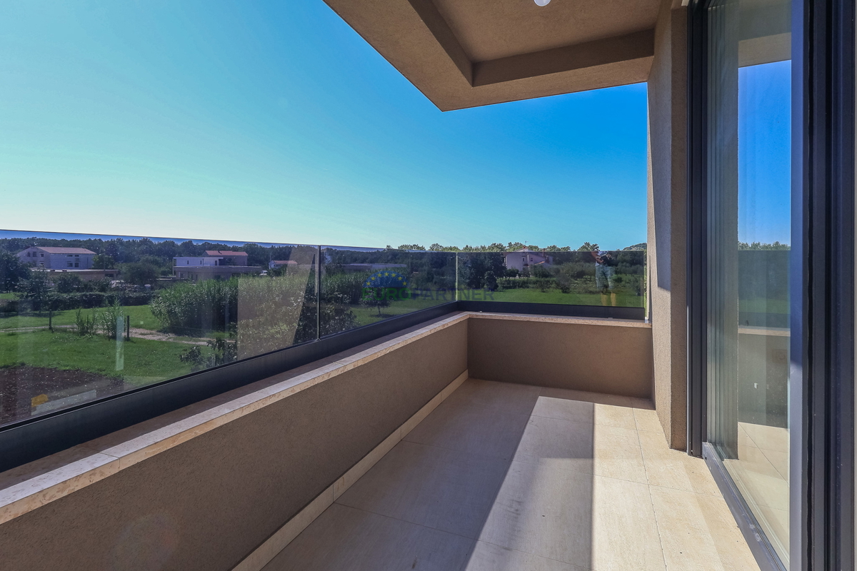 Stanovanje 93 m2 s bazenom, Poreč