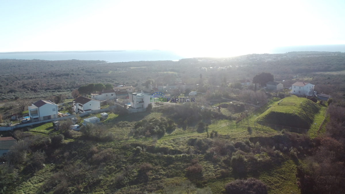 Istra, Vodnjan, gradbeno zemljišče s pogledom na morje