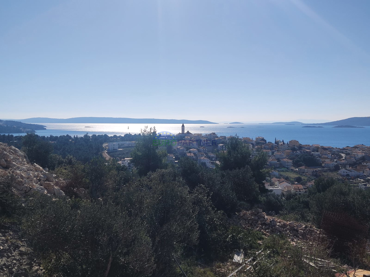 Novozgrajena moderna vila s čudovitim pogledom na morje