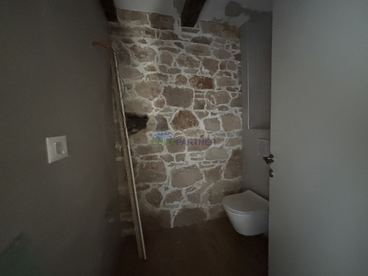 Istra, Poreč, kamnita hiša v bližini Poreča