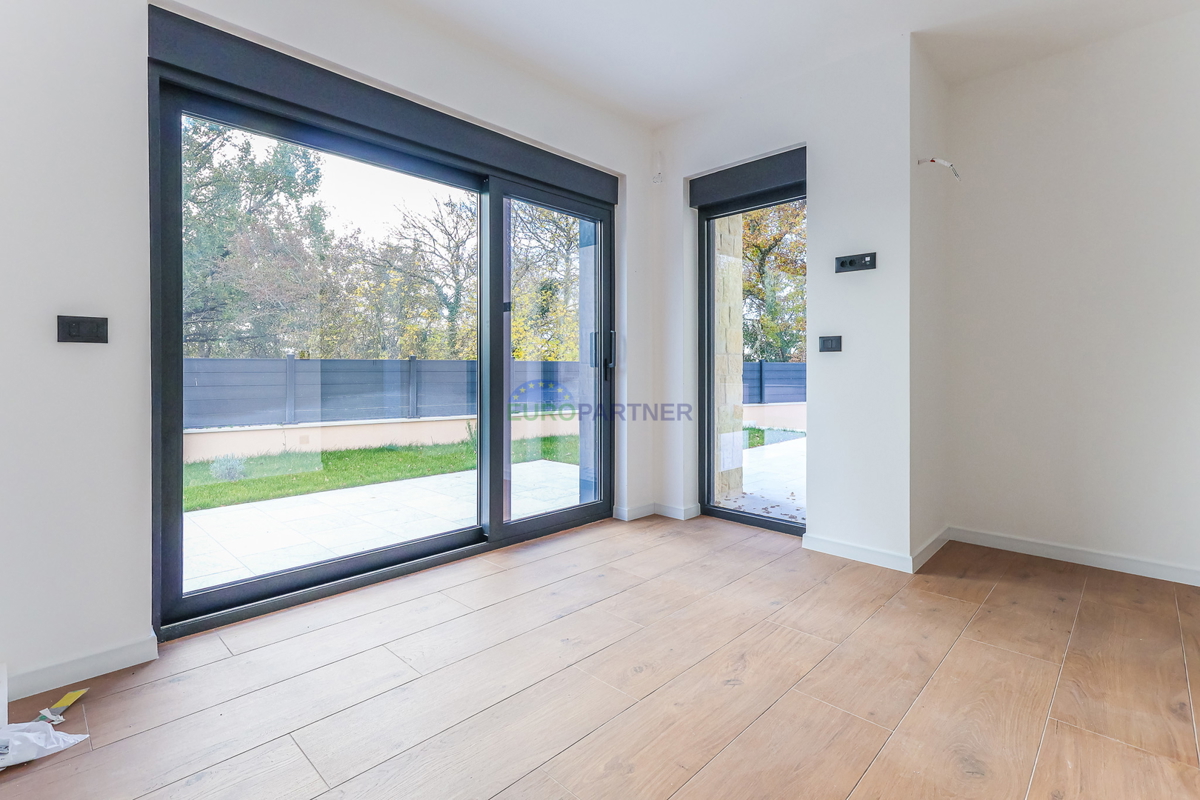 Lepa moderna vila 5 km od Poreča