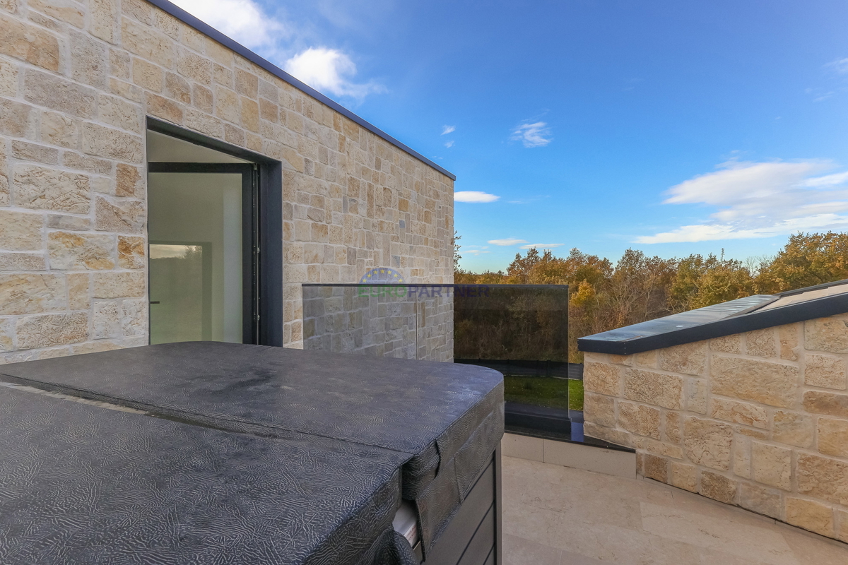 Lepa moderna vila 5 km od Poreča