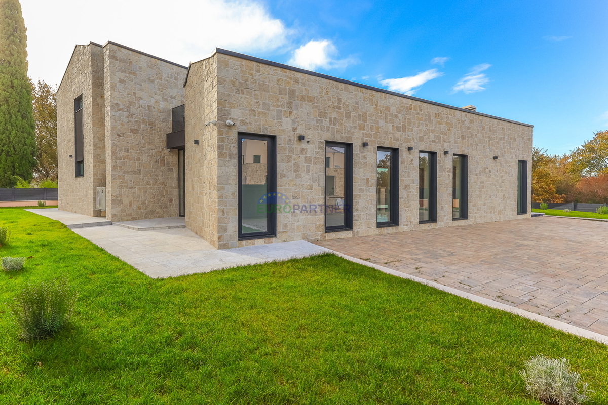 Lepa moderna vila 5 km od Poreča