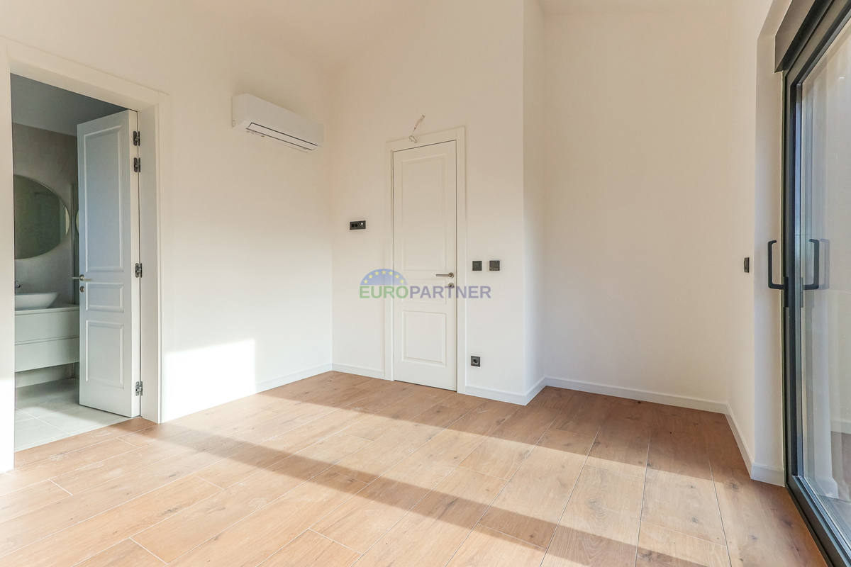 Lepa moderna vila 5 km od Poreča