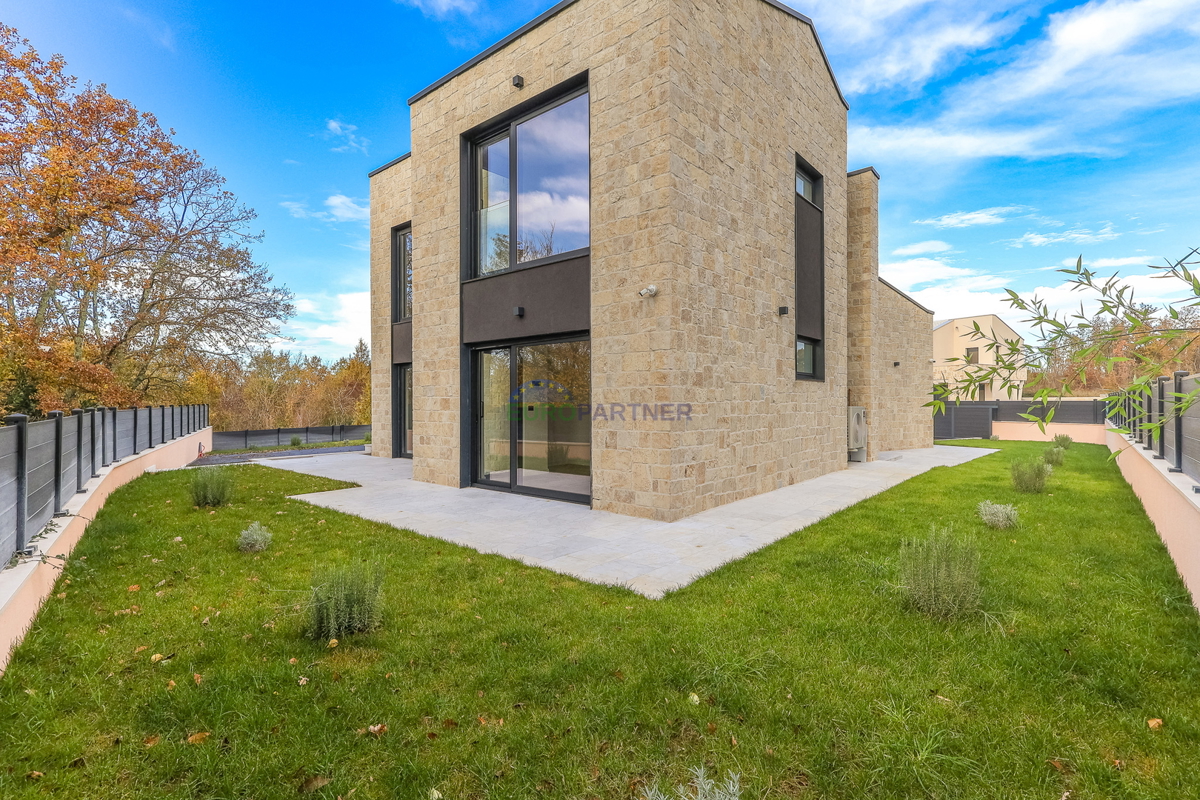 Lepa moderna vila 5 km od Poreča