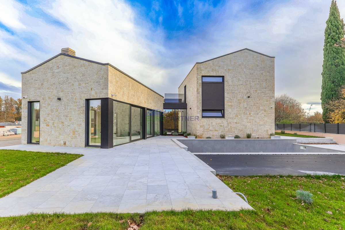 Lepa moderna vila 5 km od Poreča