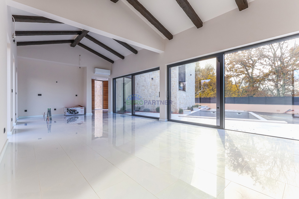 Lepa moderna vila 5 km od Poreča