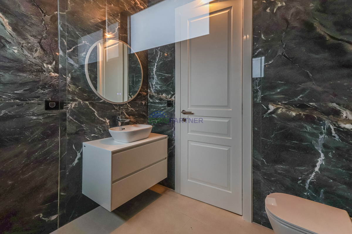 Lepa moderna vila 5 km od Poreča