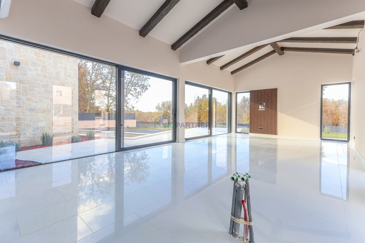 Lepa moderna vila 5 km od Poreča