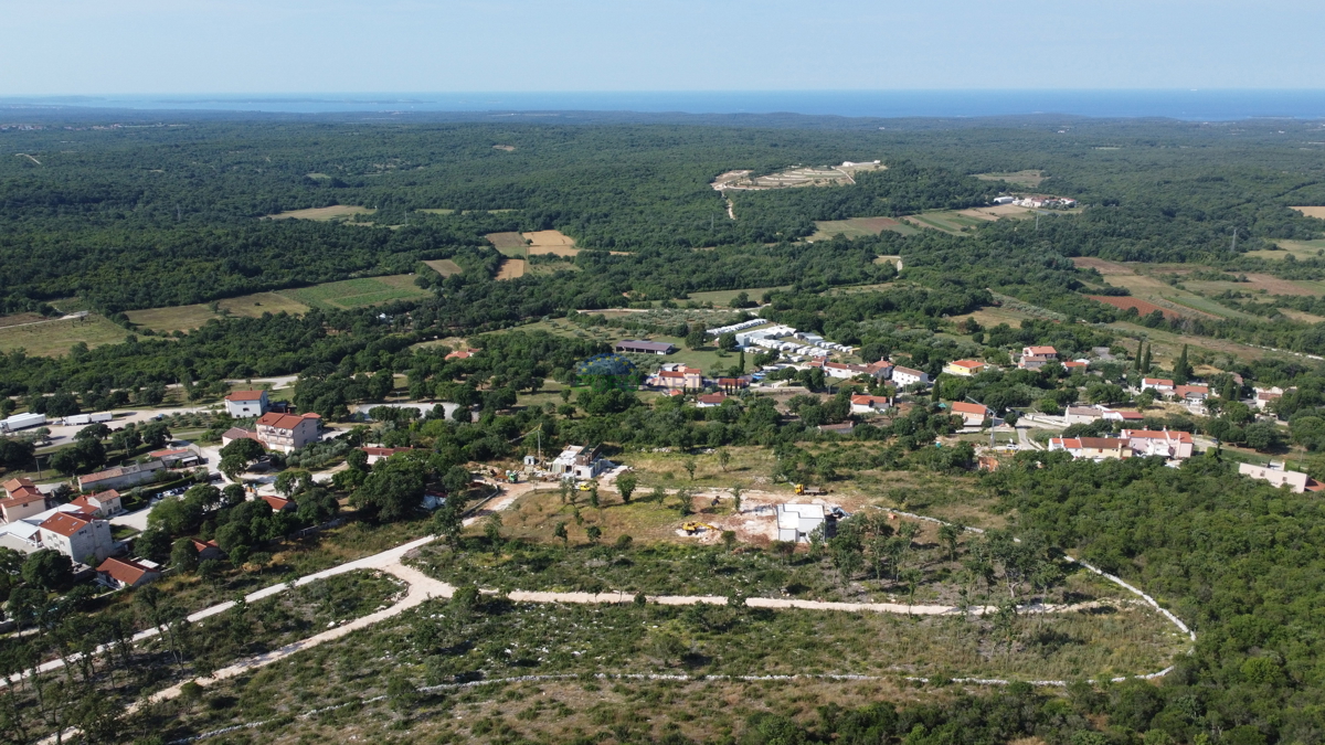 Zemljišče s panoramskim pogledom na MORJE, v bližini Rovinja