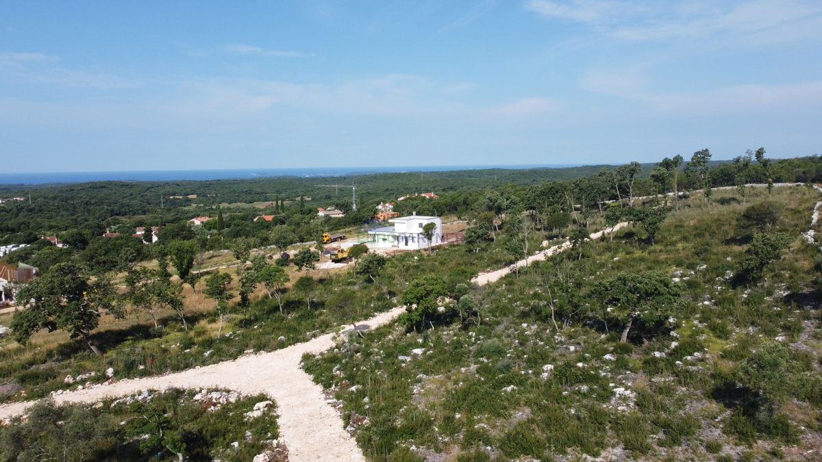 Zemljišče s panoramskim pogledom na MORJE, v bližini Rovinja