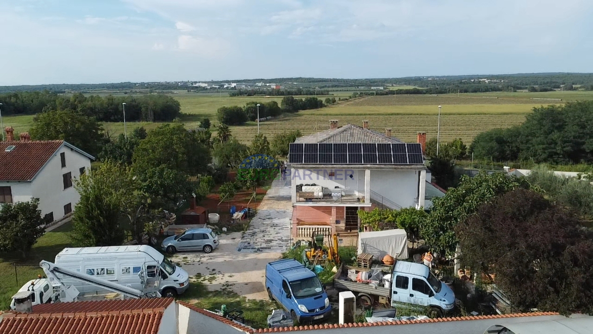 Istra, hiša s poslovnim prostorom v bližini Umaga