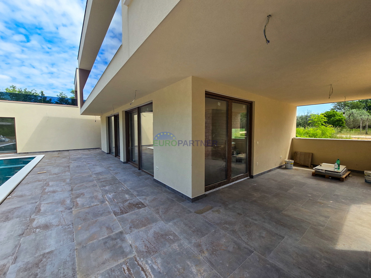 Luksuzna moderna vila z wellnessom, okolica Poreča