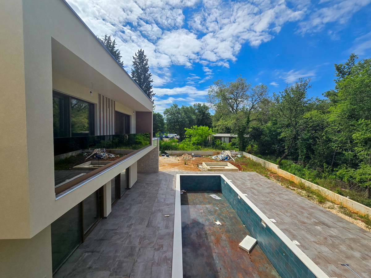 Luksuzna moderna vila z wellnessom, okolica Poreča