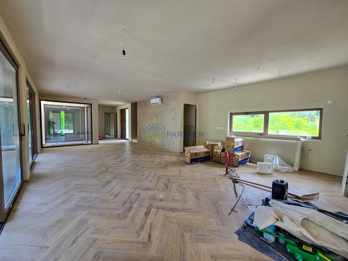 Luksuzna moderna vila z wellnessom, okolica Poreča