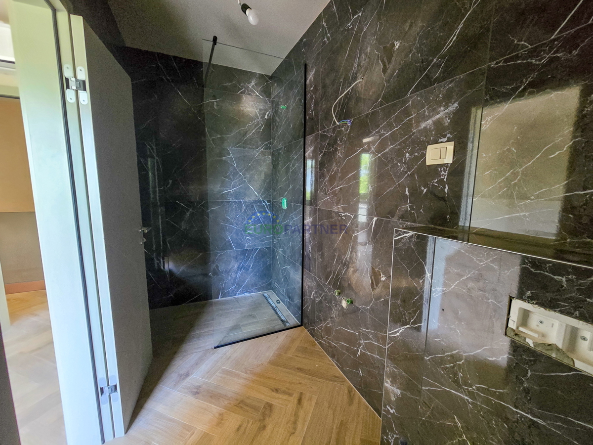 Luksuzna moderna vila z wellnessom, okolica Poreča