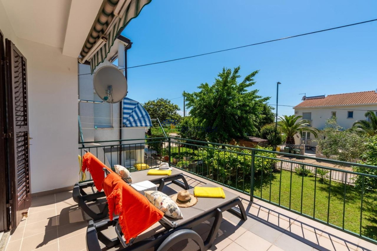 Istra, Poreč, hiša z dvema stanovanjema nedaleč od morja