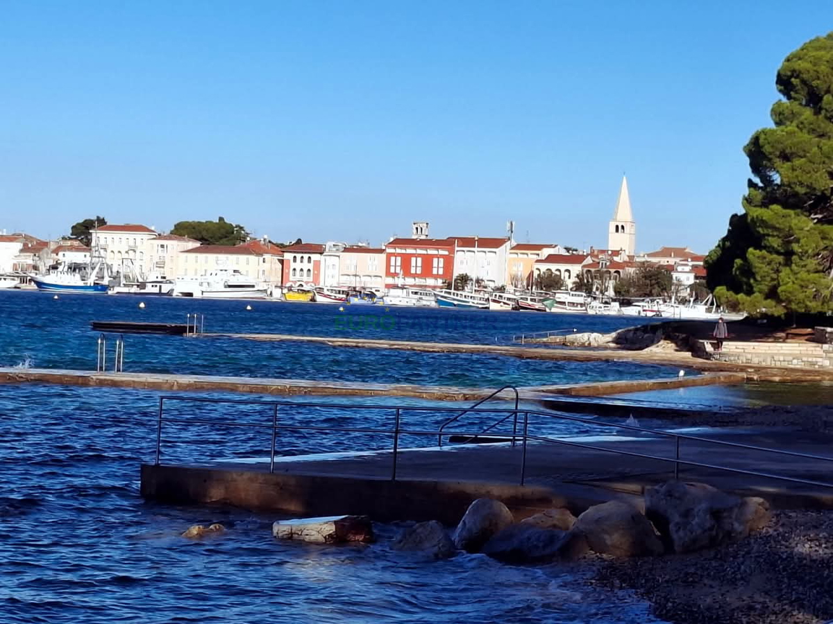 Kamnita vila na griču z razgledom na morje, Poreč, Istra