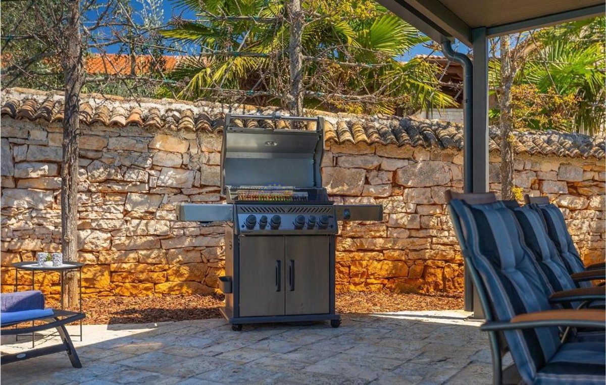 Kamnita vila na griču z razgledom na morje, Poreč, Istra