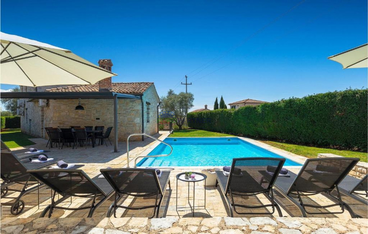 Kamnita vila na griču z razgledom na morje, Poreč, Istra