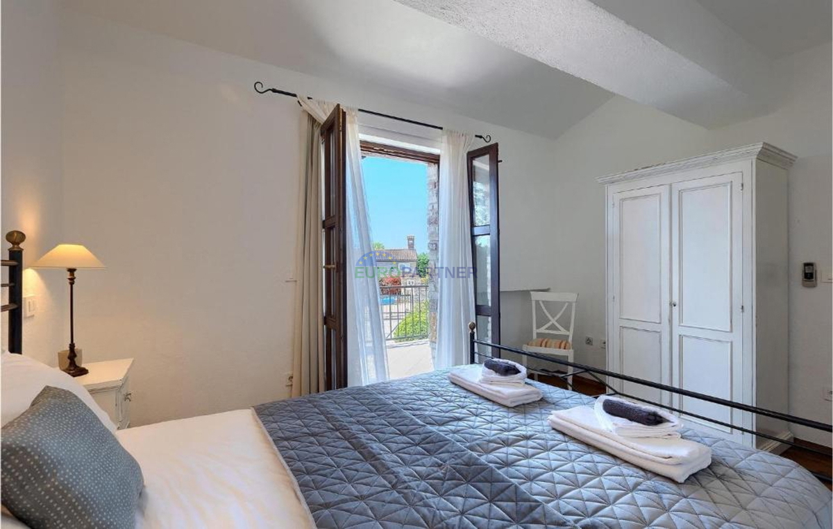 Kamnita vila na griču z razgledom na morje, Poreč, Istra