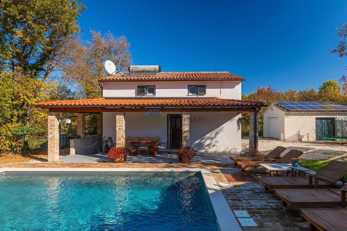 Istra, vila obdana z naravo v okolici Rovinja