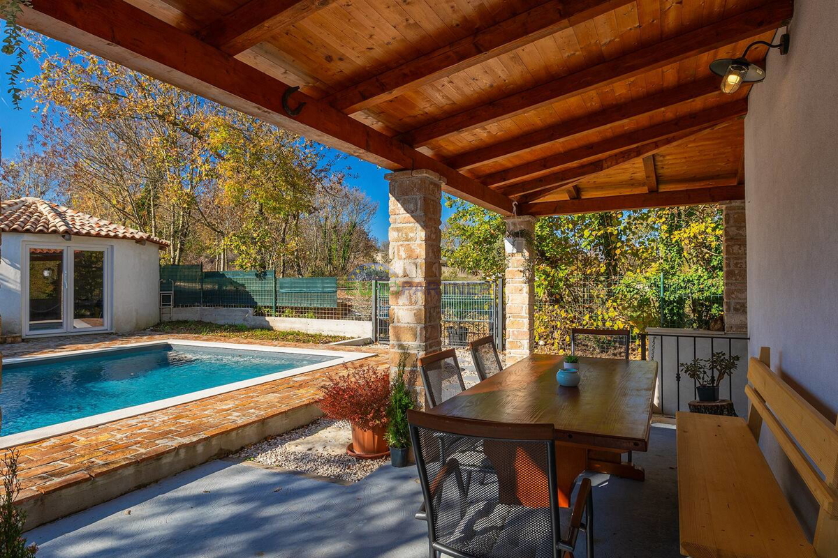 Istra, vila obdana z naravo v okolici Rovinja