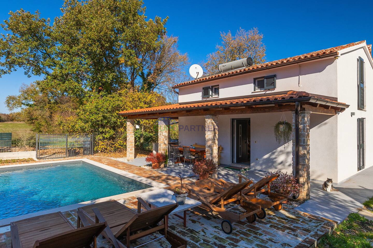 Istra, vila obdana z naravo v okolici Rovinja