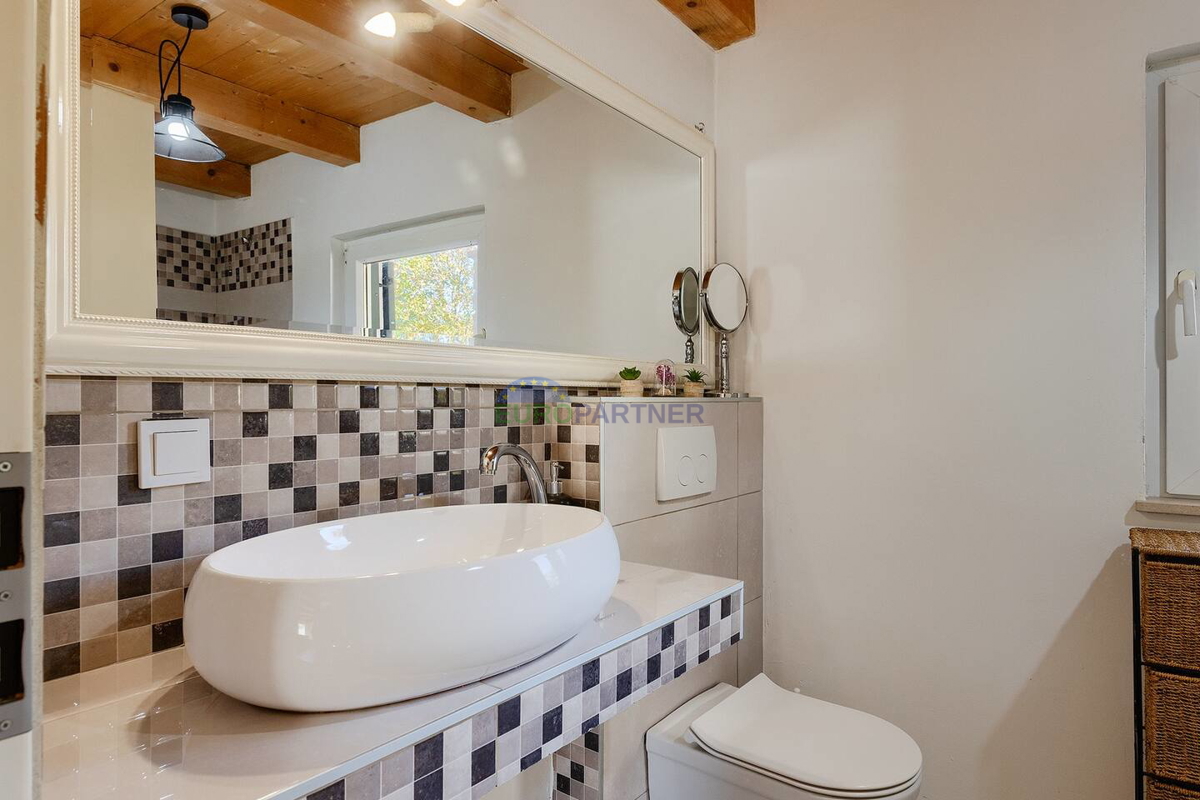 Istra, vila obdana z naravo v okolici Rovinja