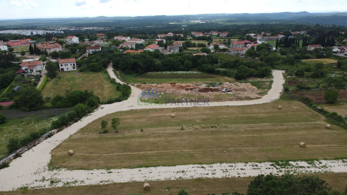 Prodamo več gradbenih parcel, okolica Rovinja