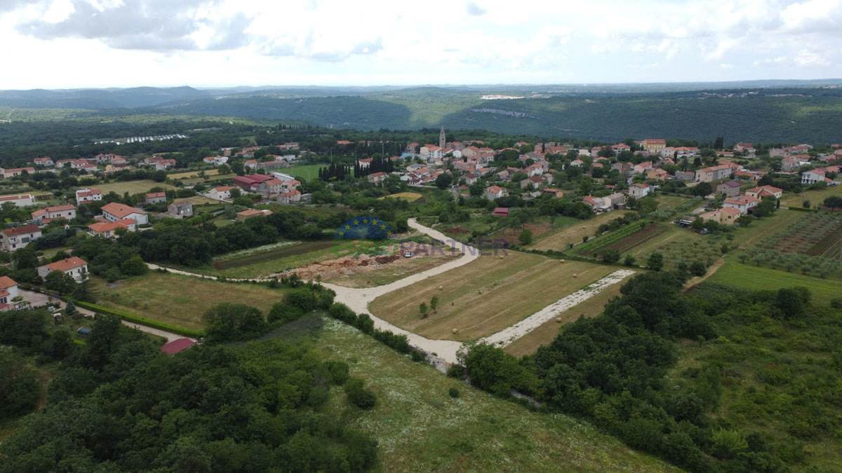 Prodamo več gradbenih parcel, okolica Rovinja